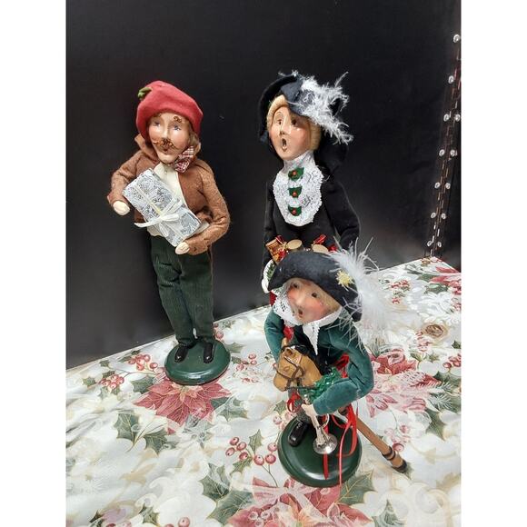 Vintage Byers Carol's & more Set of 6 figurines from 1994 to 1996 Christmas - Picture 2 of 3